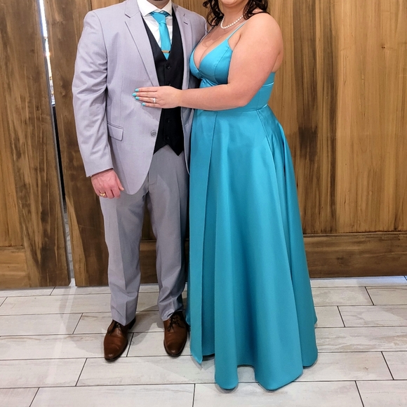 Jules & Cleo (David's Bridal) Teal/Blue Satin Maxi Prom/Wedding Guest/Gala Dress - Picture 2 of 3